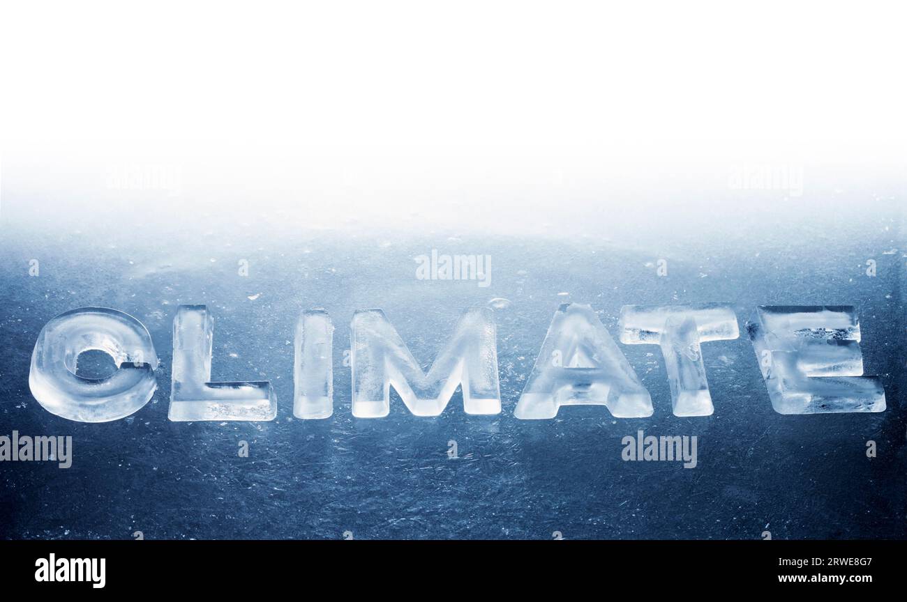 Das Wort Klima aus echten Eisbuchstaben Stockfoto