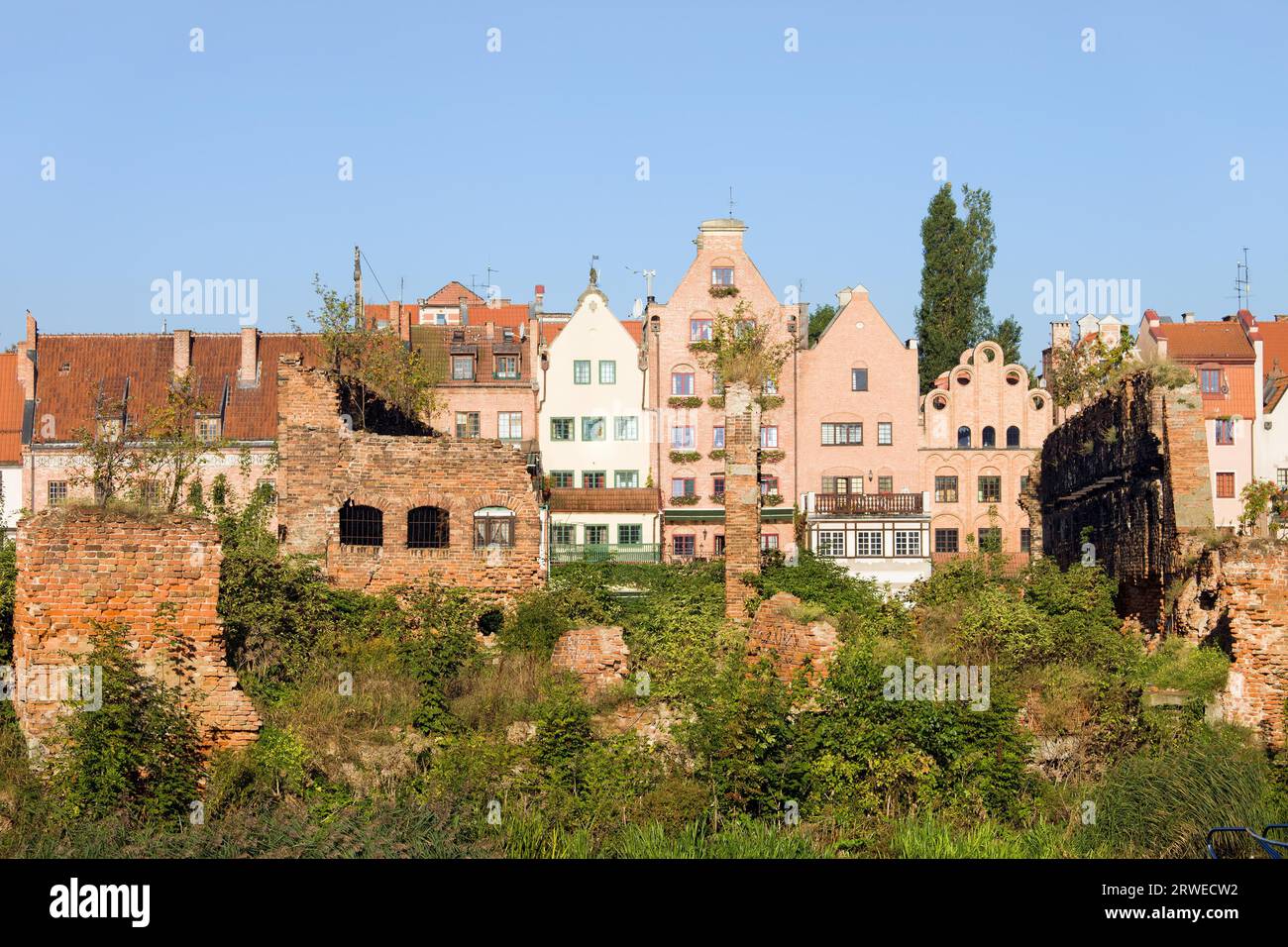 Gdansk (Danzig) in Polen, auf den ersten Plan Teil der Stadt zerstört im zweiten Weltkrieg, Altstadt im Hintergrund Stockfoto