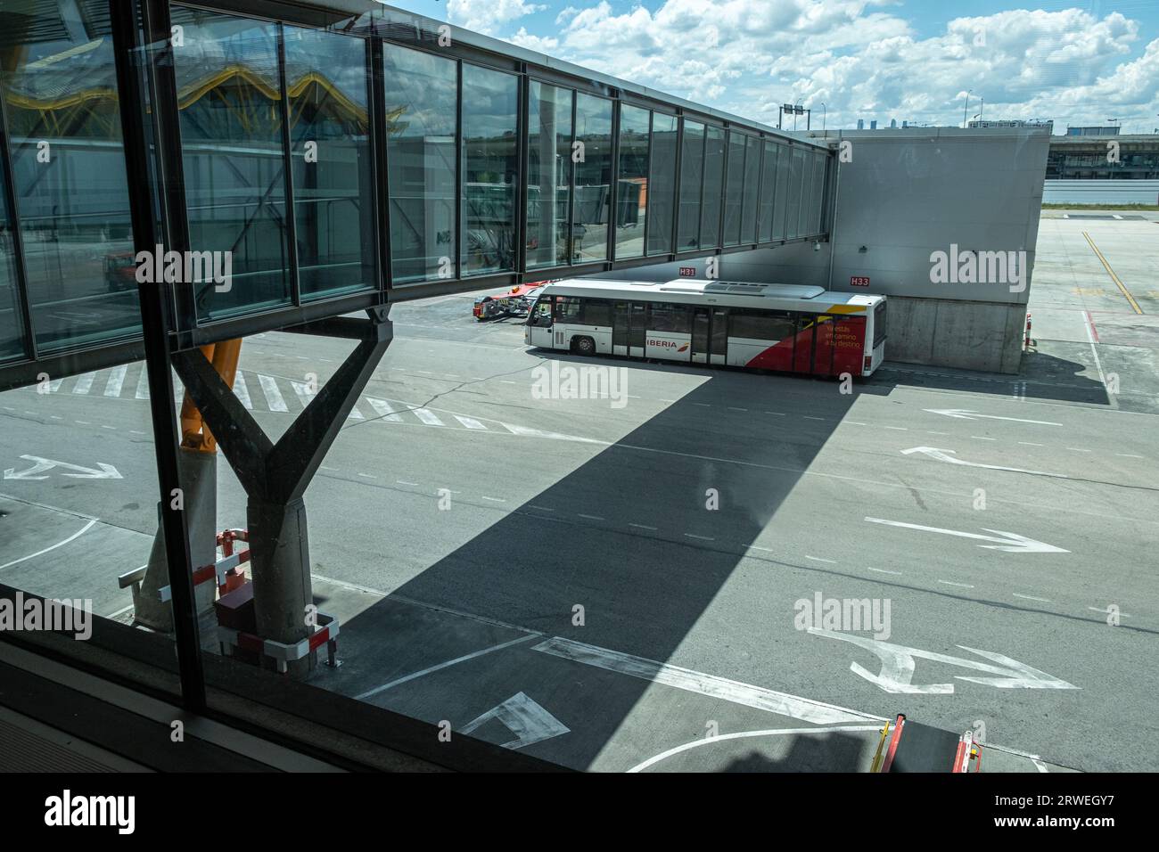 Madrid, Spanien 05 26 2018: Außenansicht des Terminals T4 am Flughafen Madrid. Adolfo Suarez-Barajas Stockfoto