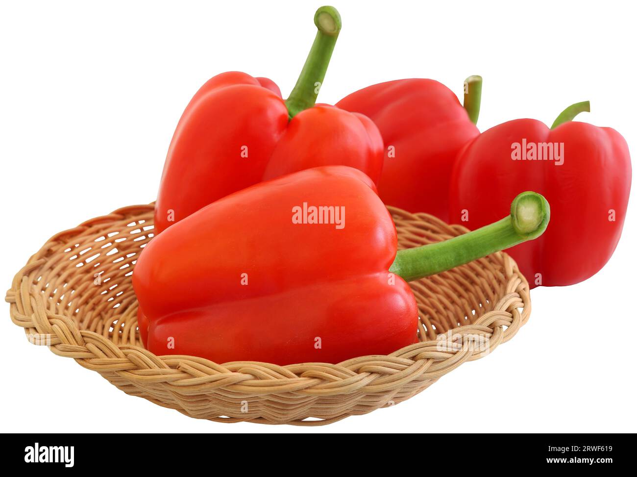 Rote Paprika frisch und Bio im Korb Stockfoto