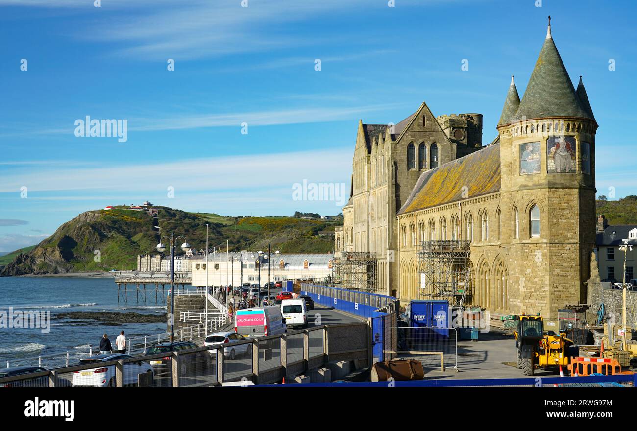 Aberystwyth Promenade, Ceredigion, Mittelwales. Slap Bang in der Mitte der Cardigan Bay. Bild aufgenommen im Mai 2023. Stockfoto