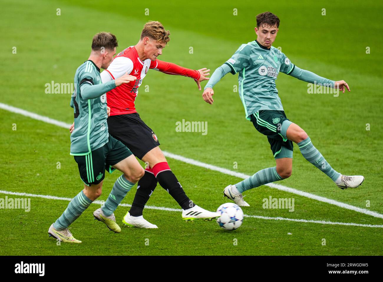 Rotterdam, Niederlande. September 2023. Rotterdam - Thijs Kraaijeveld von Feyenoord O19 während der ersten Etappe der UEFA Youth League zwischen Feyenoord O19 gegen Celtic O19 am 19. September 2023 in Nieuw Varkenoord in Rotterdam, Niederlande. Anrede: Box to Box Pictures/Alamy Live News Stockfoto