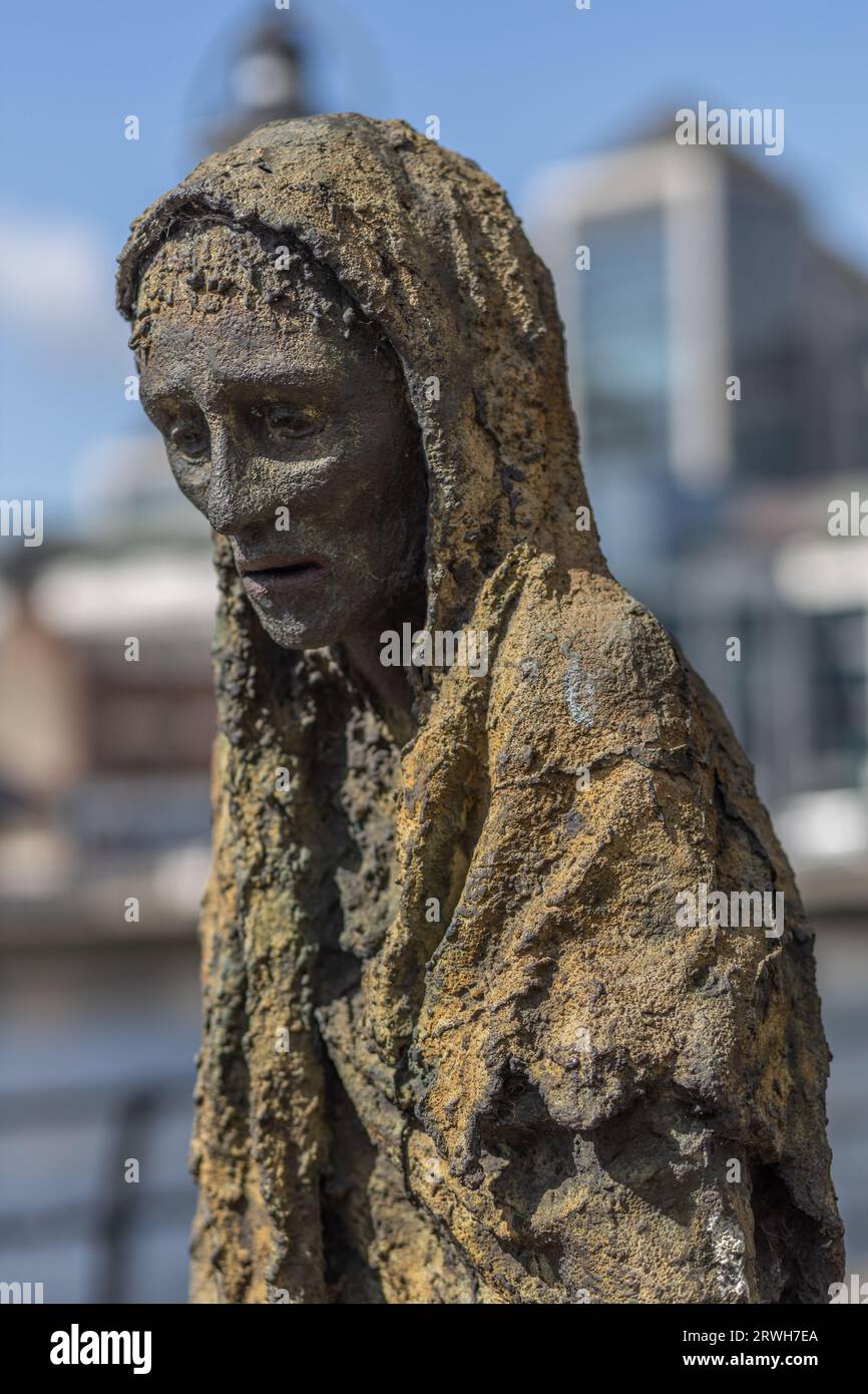 Memorial to the Great Famine Victims in Dublin, Ireland’s Great Famine, The Famine Statues