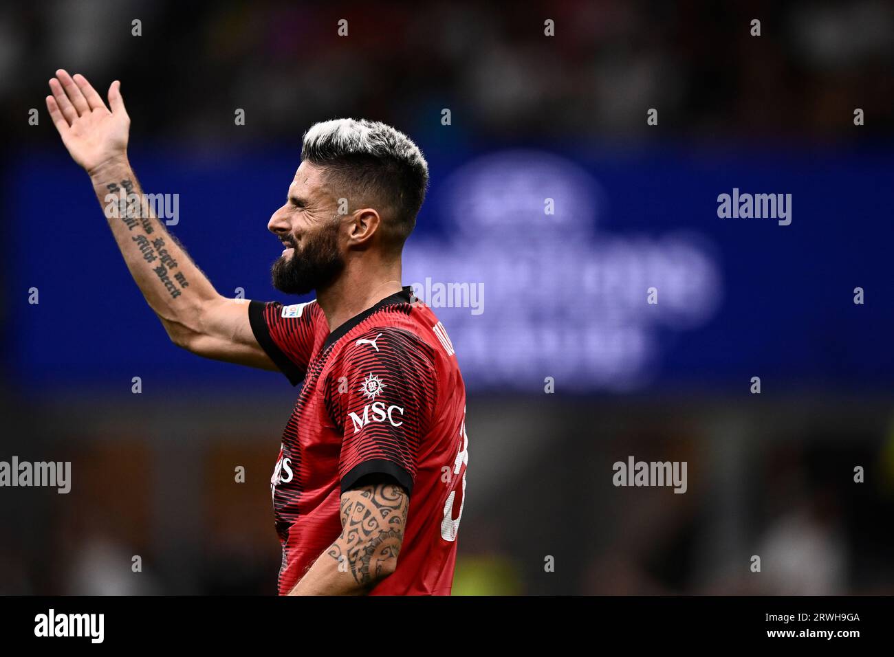 Mailand, Italien. 19. September 2023. Olivier Giroud vom AC Mailand reagiert während des Serie-A-Fußballspiels zwischen AC Mailand und Newcastle United FC. Quelle: Nicolò Campo/Alamy Live News Stockfoto