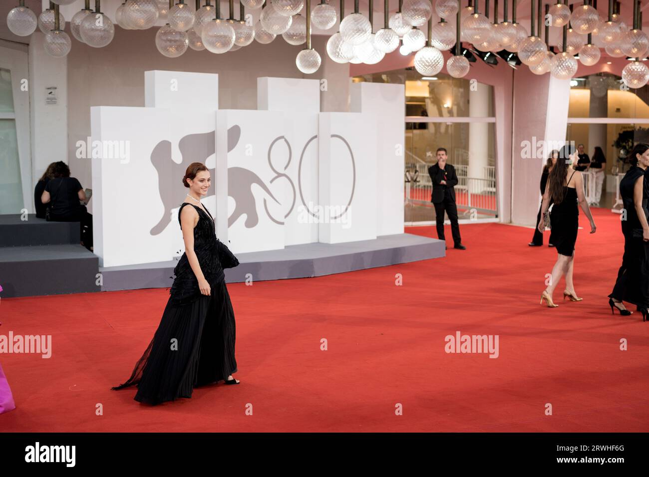 VENEDIG, ITALIEN - 5. SEPTEMBER: Jenny de Nucci besucht einen roten Teppich für den Film „Enea“ beim 80. Internationalen Filmfestival von Venedig am 05. September Stockfoto