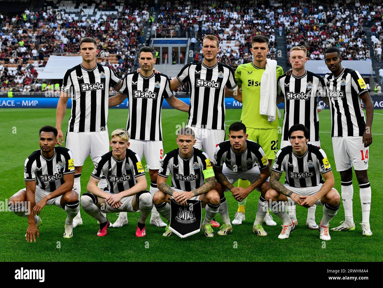 Milano, Italien. September 2023. Die Startelf von Newcastle United für das UEFA Champions League-Spiel zwischen AC Mailand und Newcastle United in San Siro in Mailand. (Foto: Gonzales Photo/Alamy Live News Stockfoto