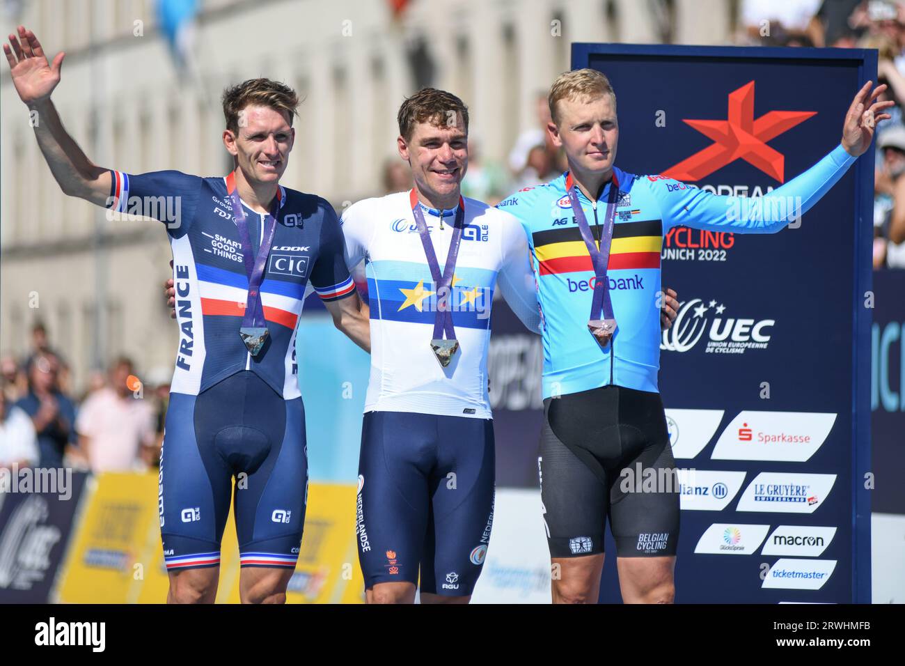 Fahrradstraße: Fabio Jakobsen (Niederlande, Goldmedaille), Arnaud Demare (Frankreich, Silbermedaille), Tim Merlier (Belgien, Bronzemedaille). München 2022 Stockfoto