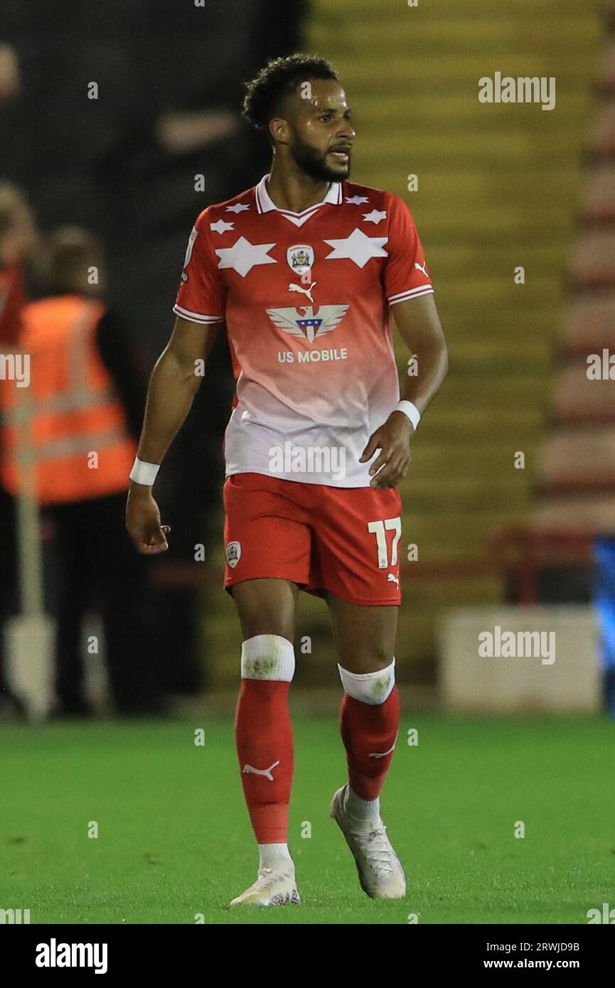 Barry Cotter #17 von Barnsley während des Sky Bet League 1 Matches Barnsley vs Portsmouth in Oakwell, Barnsley, Großbritannien, 19. September 2023 (Foto: Alfie Cosgrove/News Images) Stockfoto