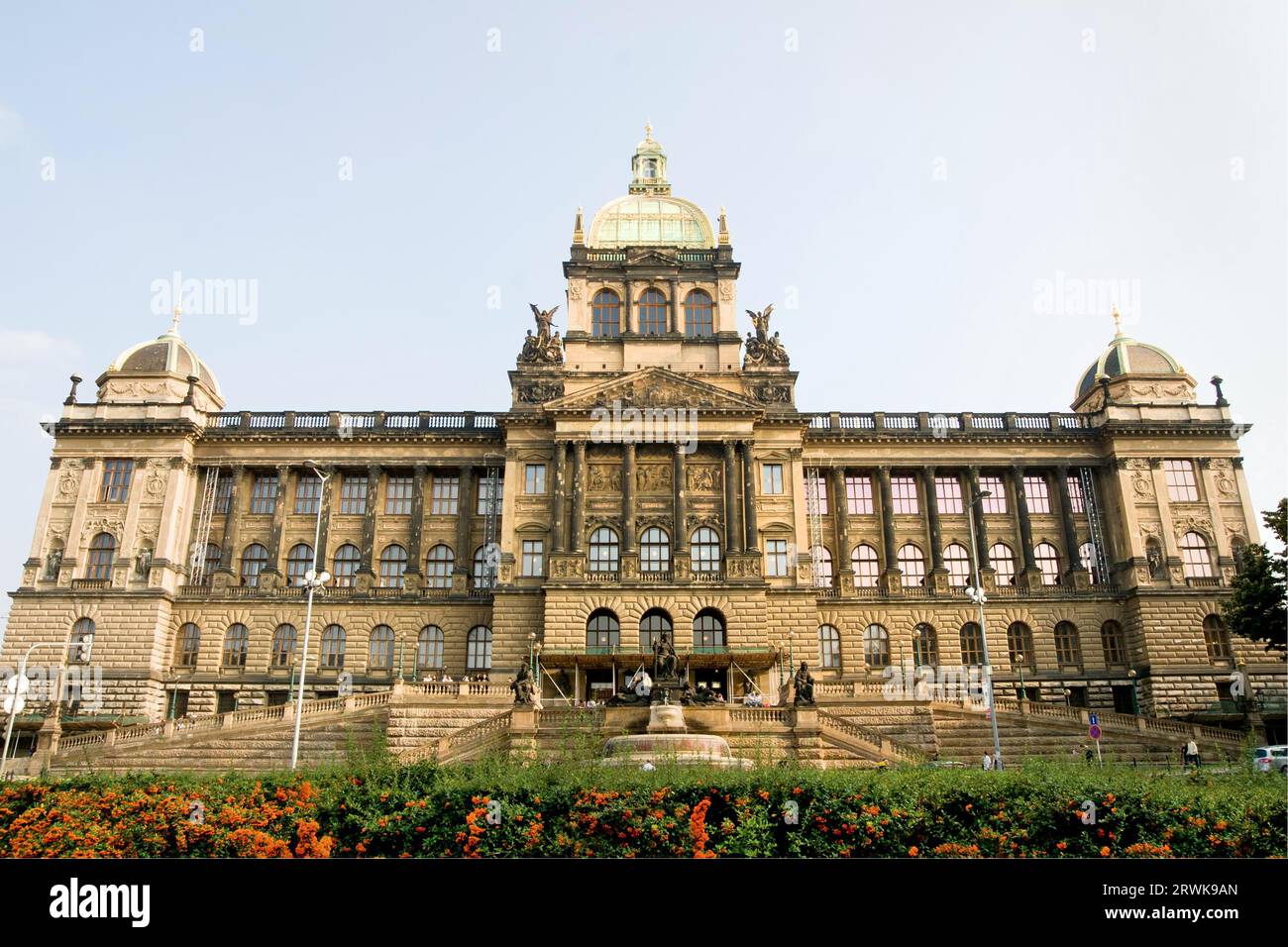 Fassadenarchitektur des Tschechischen Nationalmuseums in Prag, Tschechische Republik Stockfoto