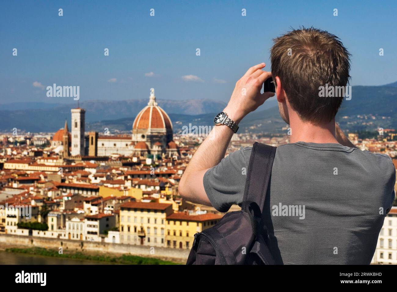 Ein Mann fotografiert Florenz Stockfoto
