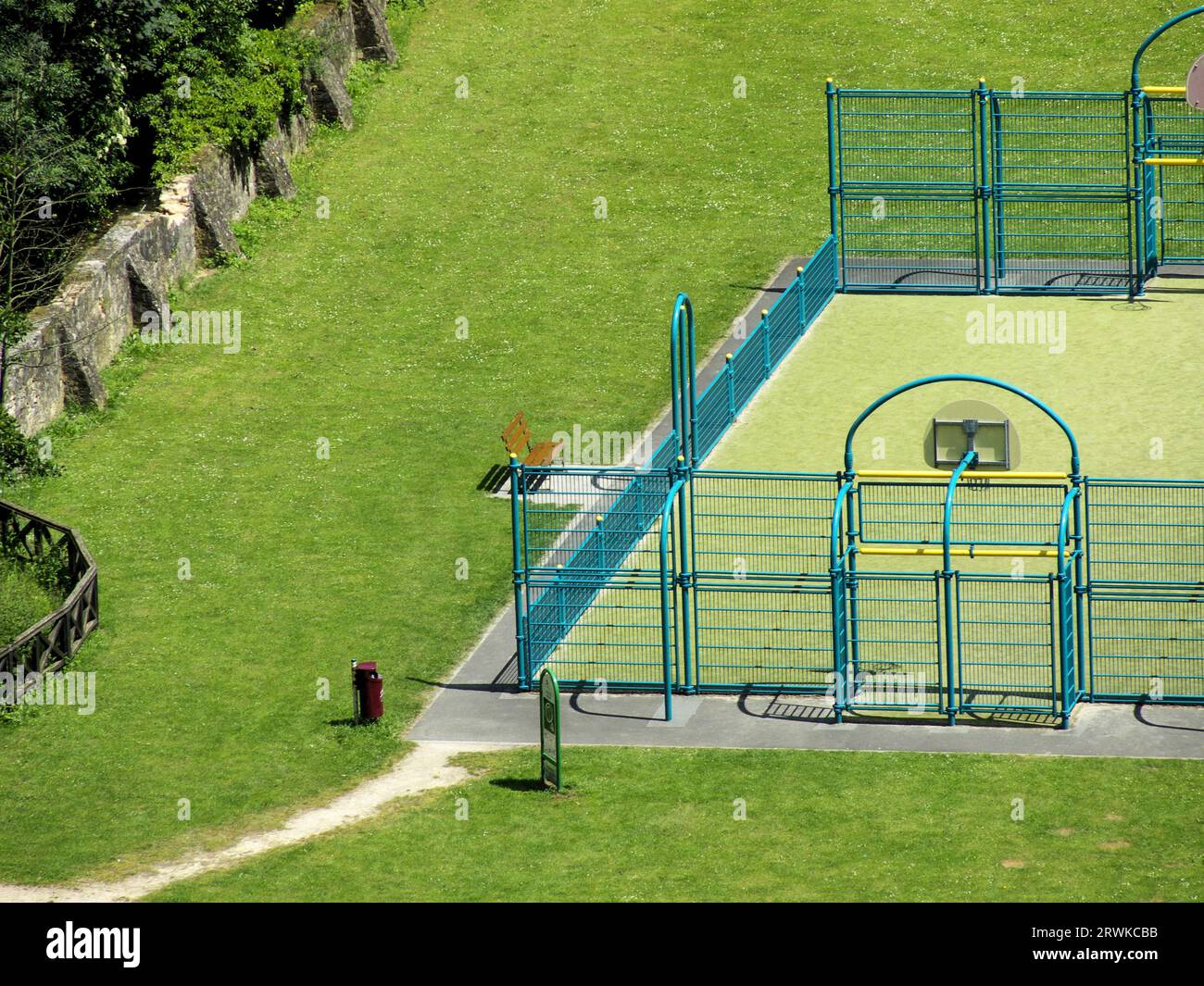 Sportplatz zum Spielen von Handball und Basketball, Detail Stockfoto