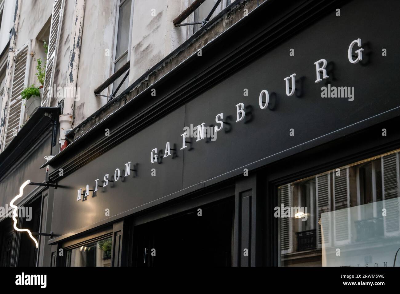 ERÖFFNUNG DES MAISON GAINSBOURG PARIS Stockfoto