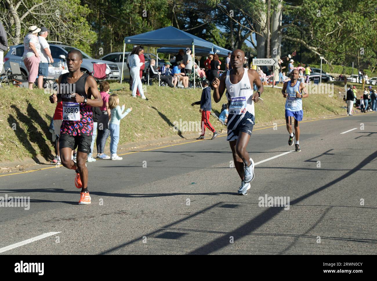 FIT Männer Laufrennen, Teilnehmer 96. Genosse Marathon 2023, Durban, Südafrika, internationale Sportveranstaltung, Human Endurance Challenge, Bewegung Stockfoto