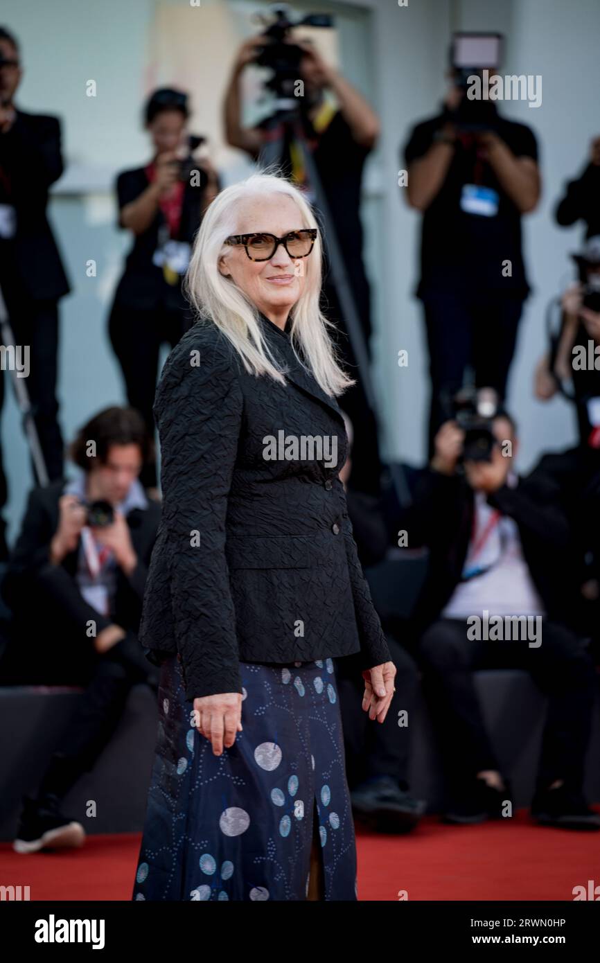 VENEDIG, ITALIEN - SEPTEMBER 09: Jurymitglied Jane Campion besucht einen roten Teppich vor der Abschlusszeremonie des 80. Internationalen Filmfestivals von Venedig Stockfoto