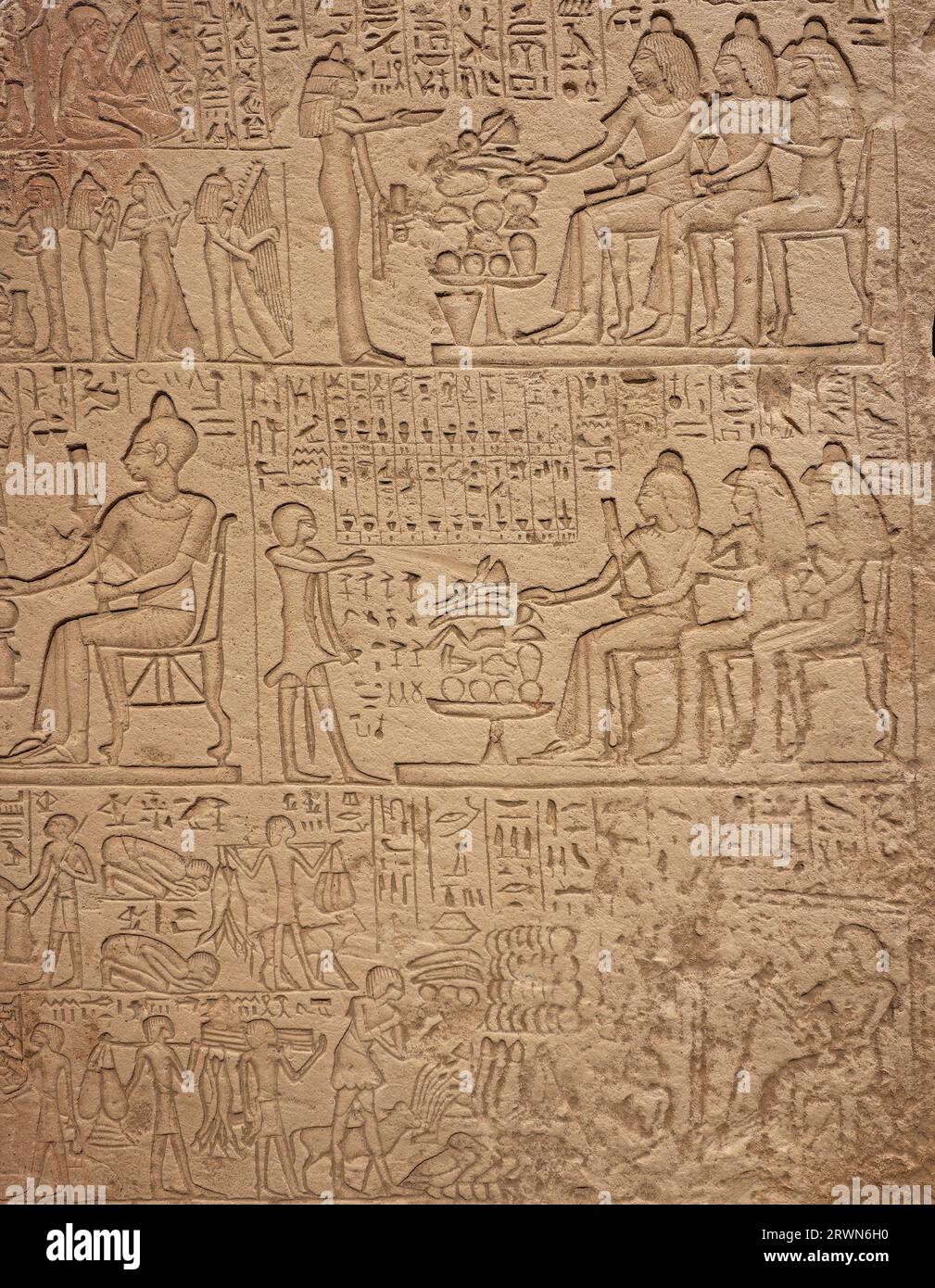 Relief des königlichen Cup-gebärten Tjawy, Ägypten, Stein geschnitzt, 1390-1353 v. Chr. Stockfoto