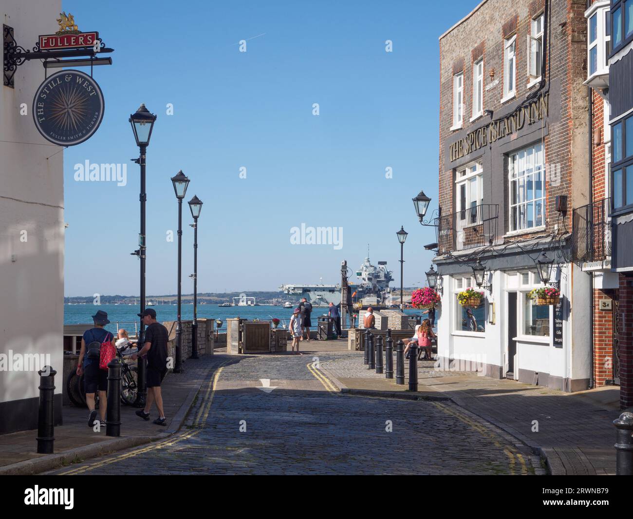 The Spice Island und still and West Public Houses am Bath Square, Portsmouth Point Stockfoto