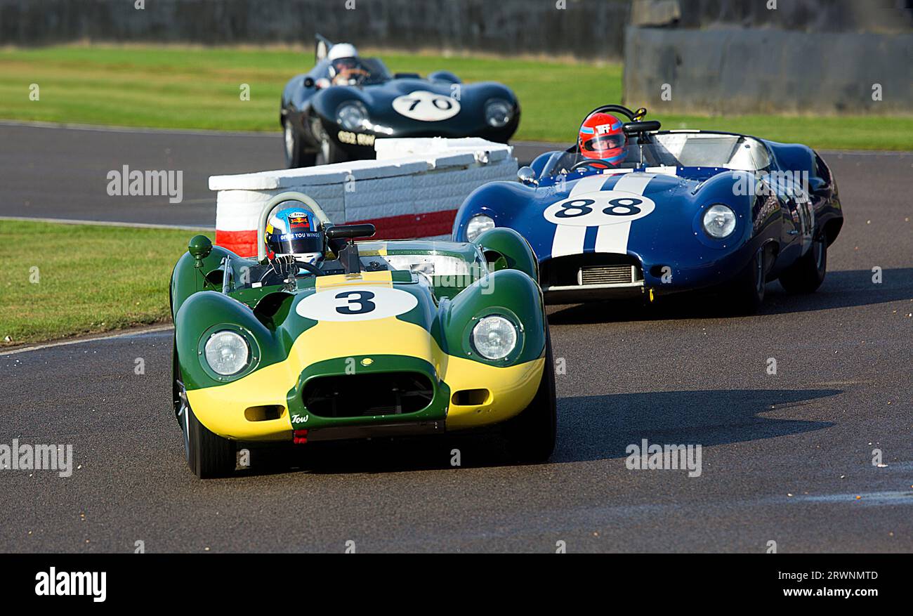 1959 Lister-Jaguar „Knobbly“ von Adrian Newey im Sussex Trophy-Rennen beim Goodwood Revival Meeting am 10. September 2023 in Chichester, England. Stockfoto