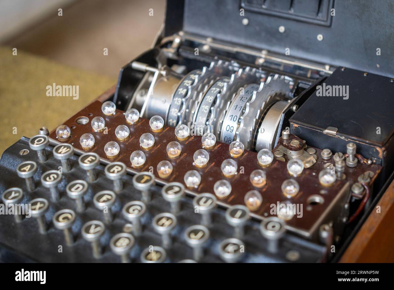 Enigma, die deutsche Chiffriermaschine, die für den Versand von Nachrichten im 2. Weltkrieg entwickelt wurde Stockfoto