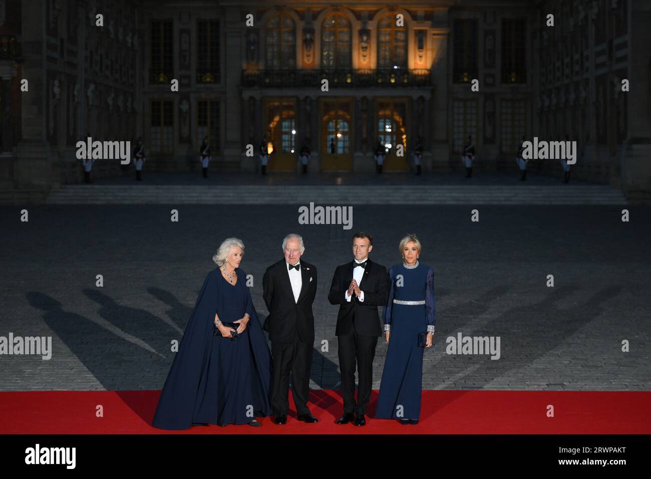 (Von links nach rechts) Königin Camilla, König Karl III., der französische Präsident Emmanuel Macron und Brigitte Macron, die während des Staatsbesuchs in Frankreich am Staatsbankett im Schloss von Versailles in Paris teilnahmen. Bilddatum: Mittwoch, 20. September 2023. Stockfoto
