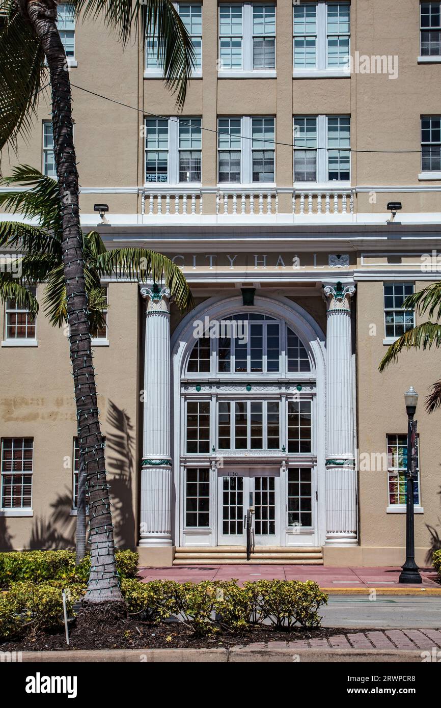 Old City Hall, 1130 Washington Avenue, City of Miami Beach, Florida, USA, entworfen von Martin Luther Hampton, erbaut 1927 Stockfoto