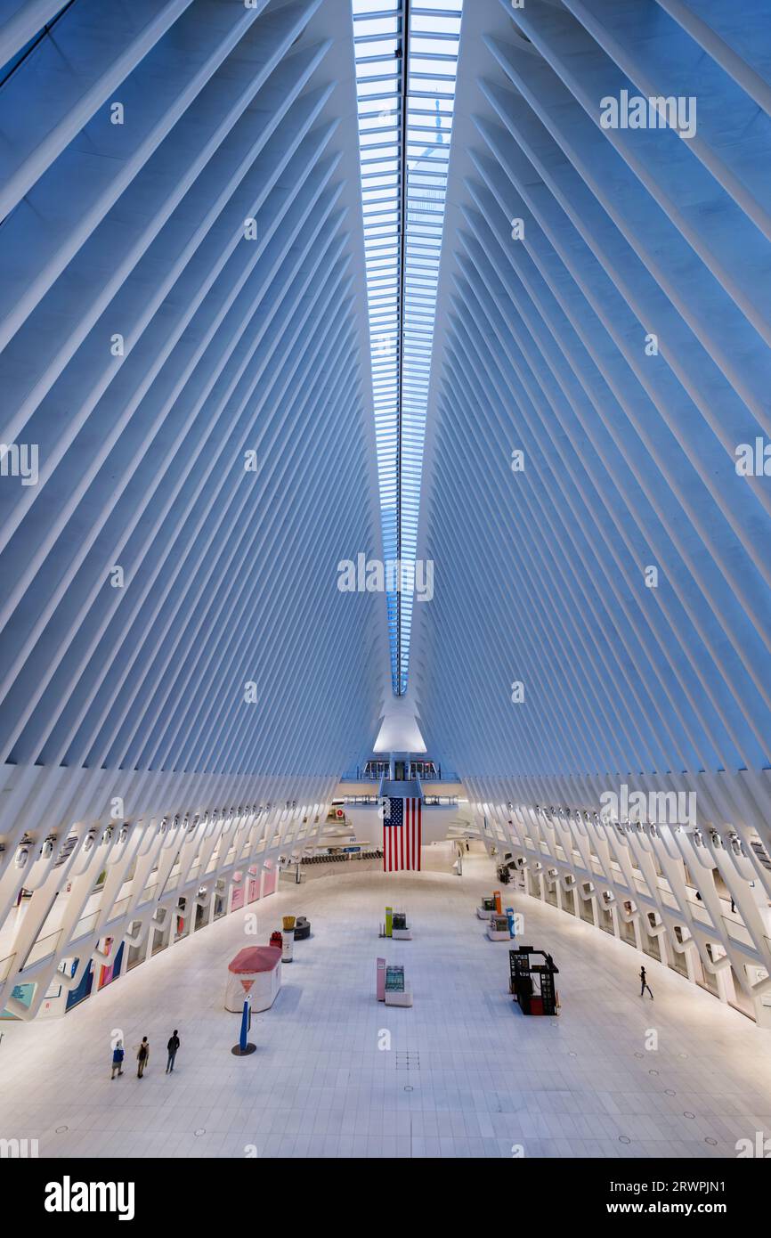 USA, New York, Oculus-Gebäude, Architektur: Santiago Calatrava, Lower Manhattan, World Trade Center, U-Bahn-Station, Einkaufszentrum Stockfoto