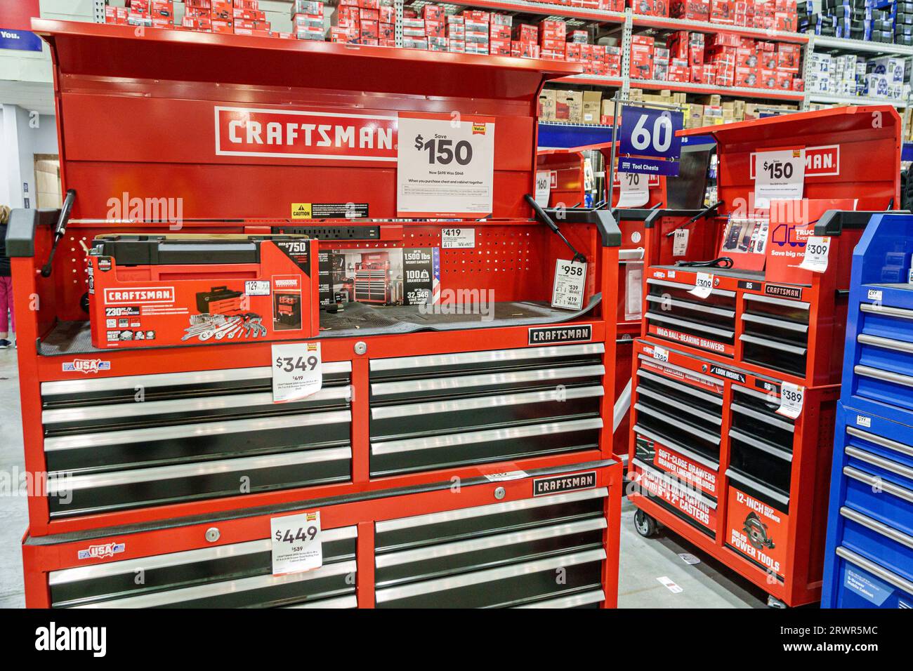 Miami Hialeah Florida, Lowe's Home Improvement, Hardware Big Box Store, Innenbereich, Ausstellungsverkauf, Einzelhandelsfläche, Regale, Geschäft Geschäfte b Stockfoto