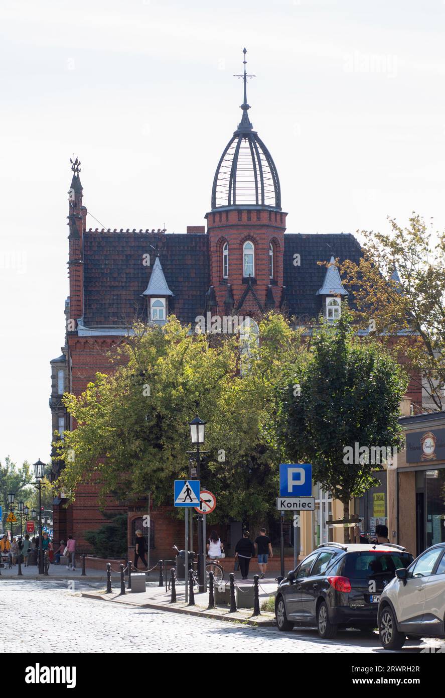 Gniezno, Polen - alte Villen und Gebäude in der Stadt. Stockfoto