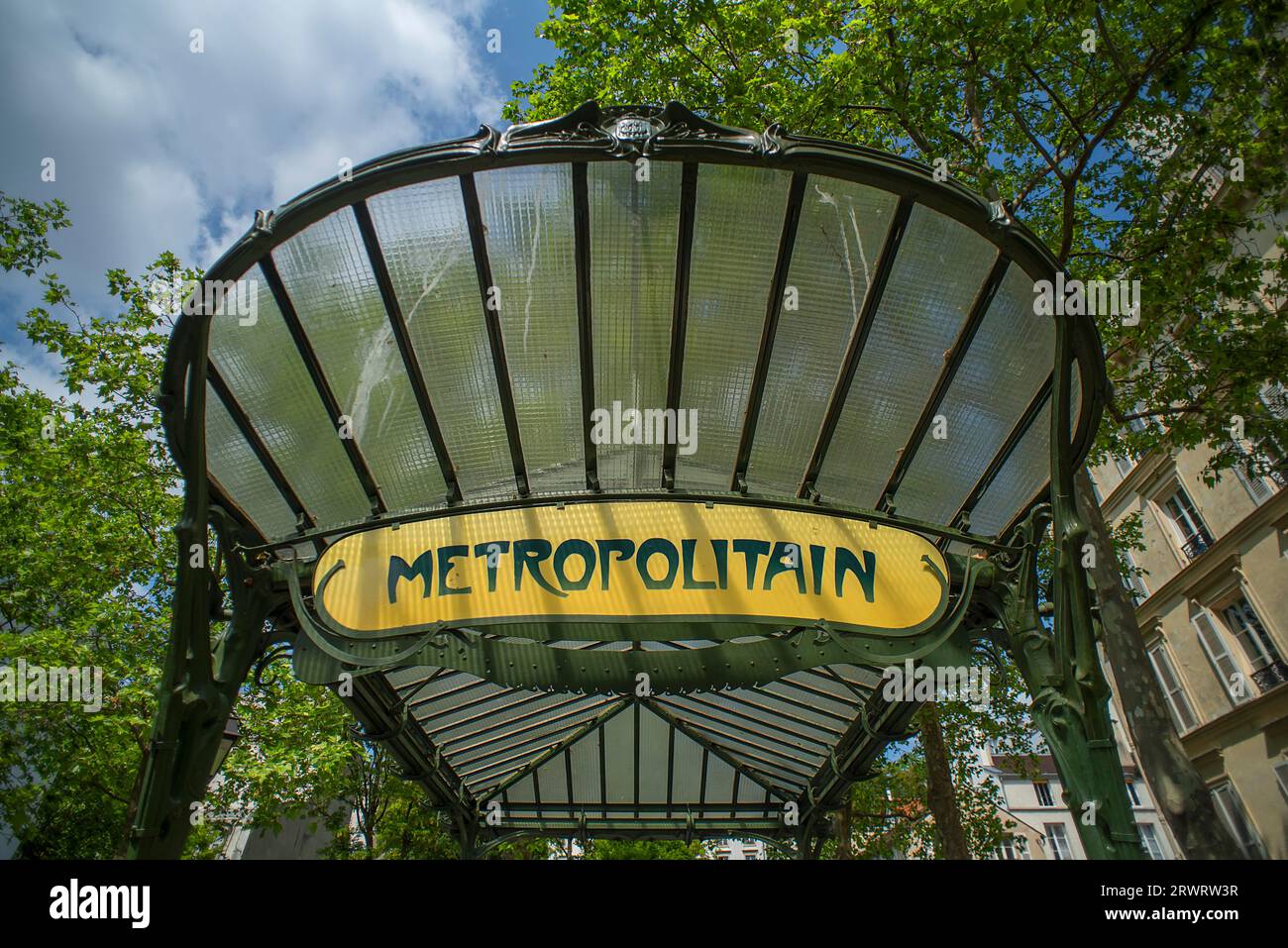 Detail des Jugendstileingangs, Abbesses Station erbaut um 1900, Paris, Frankreich, Europa Stockfoto