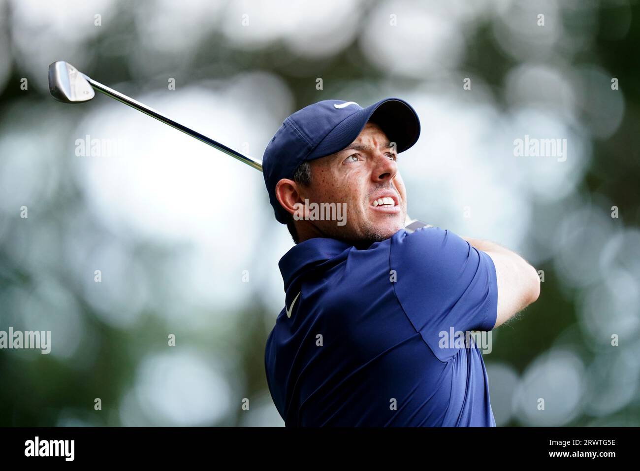 Aktenfoto vom 15.09.2023 von Rory McIlroy, der in Tränen war, nachdem er seine Singles in der Whistling Straits gewonnen hatte, als er glaubte, die Seite durch drei schwere Niederlagen in den ersten zwei Tagen enttäuscht zu haben. Er erzielte ein brillantes Birdie-Birdie-Finish, um die Scottish Open im Juli zu gewinnen, und beendete die Saison der PGA Tour mit 10 aufeinanderfolgenden Top-10-Platzierungen. Ausgabedatum: Donnerstag, 21. September 2023. Stockfoto