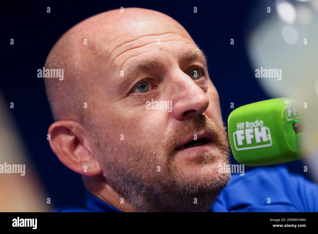 Darmstadt, Deutschland. September 2023. Darmstadt am 21.09.2023, SV Darmstadt 98 Mediengespräch vor dem Auswärtsspiel beim VfB Stuttgart mit Torsten Lieberknecht (SV Darmstadt 98), zeigt sich zuversichtlich (DFL-VORSCHRIFTEN VERBIETEN JEGLICHE VERWENDUNG VON FOTOGRAFIEN ALS BILDSEQUENZEN UND/ODER QUASI-VIDEO) Credit: dpa/Alamy Live News Stockfoto