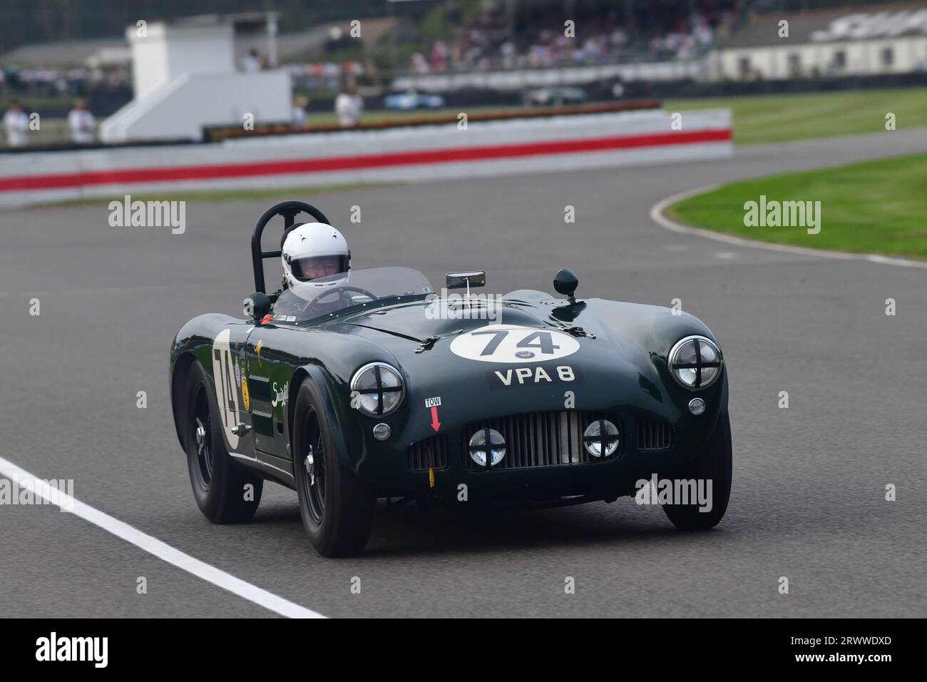 Martin Hunt, Patrick Blakeney-Edwards, HWM-Jaguar, lief, als die Sonne am Abend unterging, die Freddie March Memorial Trophy, ein 60-minütiges Rennen Stockfoto