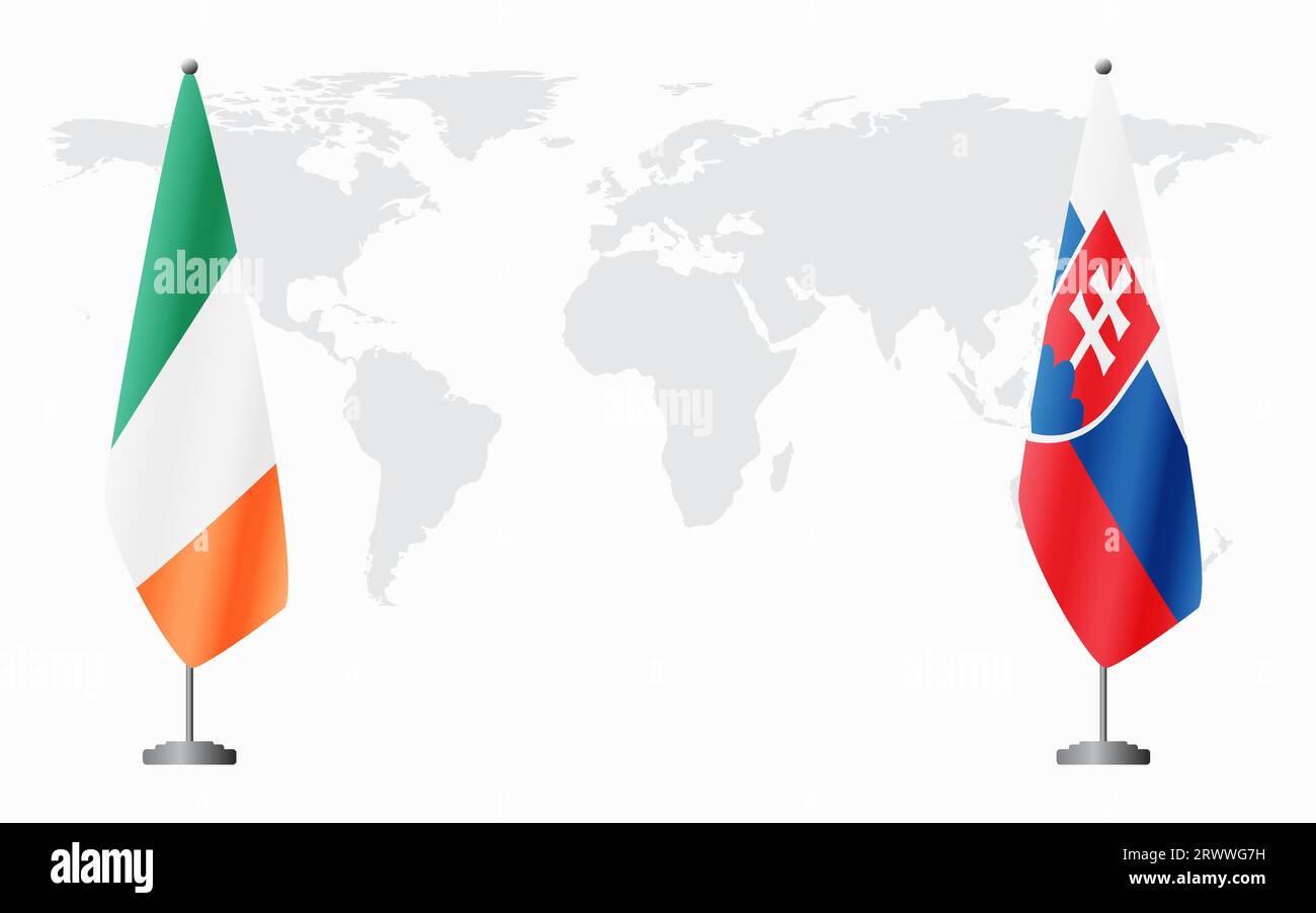 Irland und Slowakei Flaggen für offizielles Treffen vor dem Hintergrund der Weltkarte. Stock Vektor