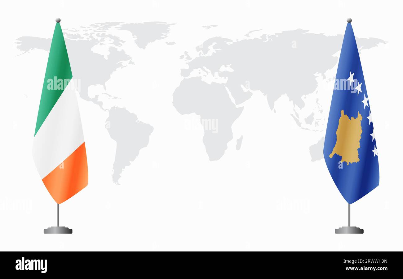 Irland und Kosovo Flaggen für offizielles Treffen vor dem Hintergrund der Weltkarte. Stock Vektor