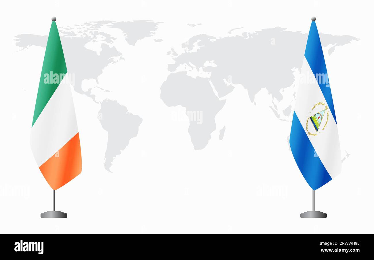 Irland und Nicaragua Flaggen für offizielles Treffen vor dem Hintergrund der Weltkarte. Stock Vektor