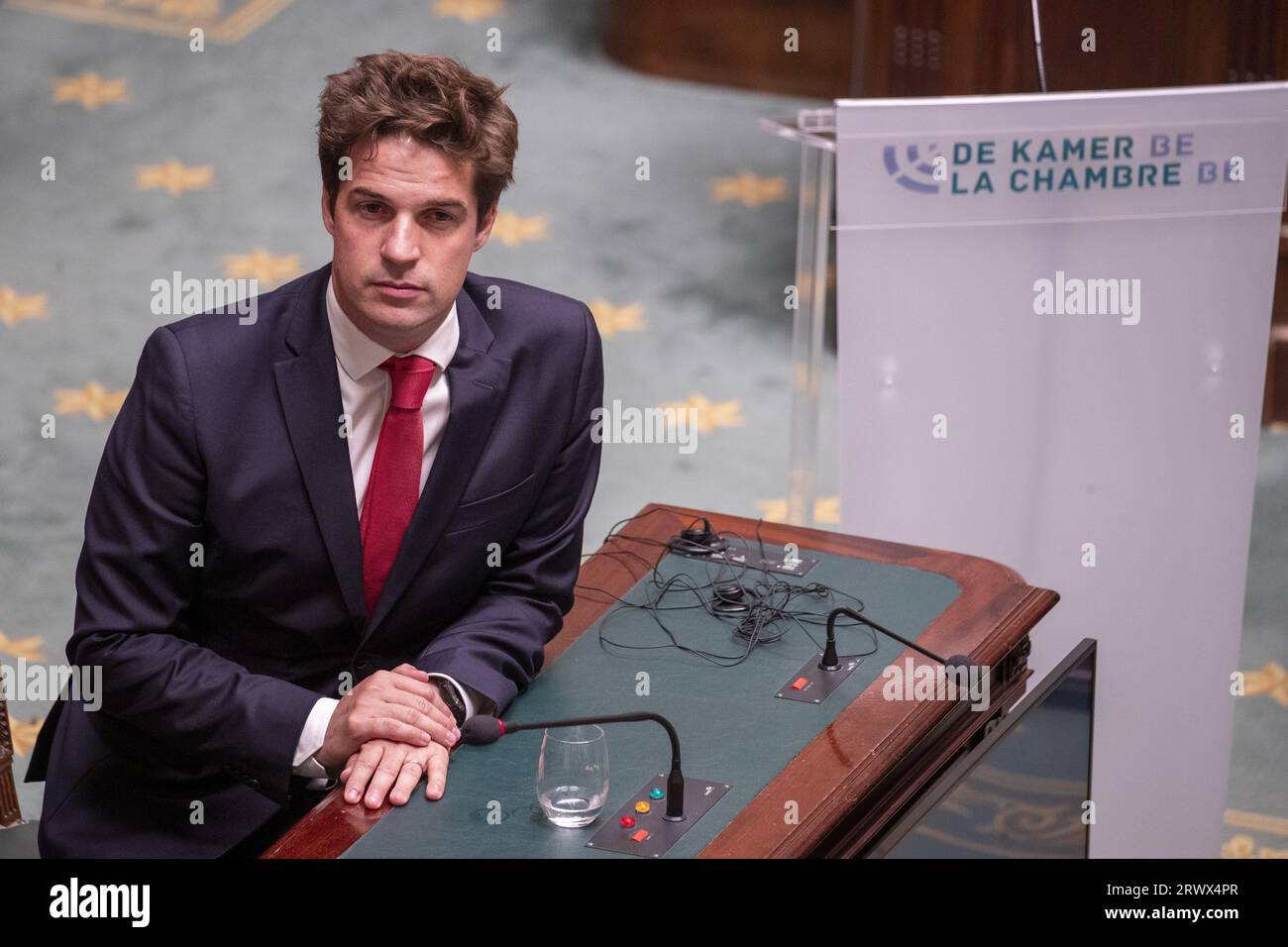 Brüssel, Belgien. September 2023. Der Staatssekretär für Wissenschaftspolitik Thomas Dermine hat am Donnerstag, den 21. September 2023, auf einer Plenartagung des Plenums im Bundesparlament in Brüssel ein Bild gemacht. BELGA PHOTO NICOLAS MAETERLINCK Credit: Belga News Agency/Alamy Live News Stockfoto