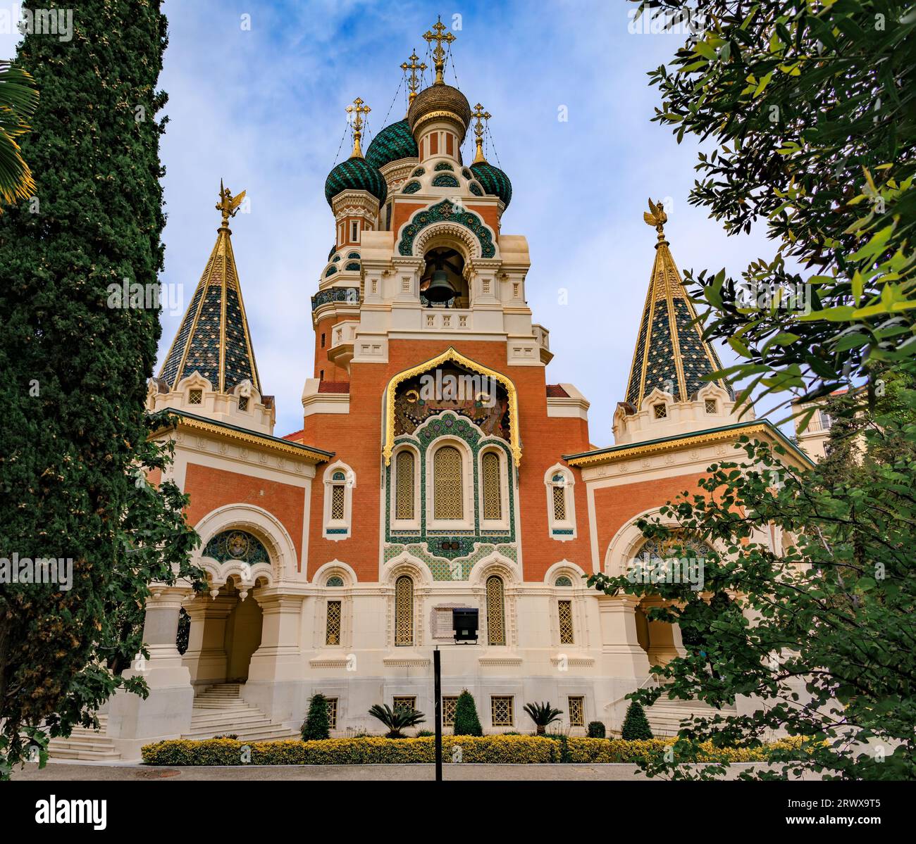 Die kunstvolle russisch-orthodoxe Kathedrale St. Nikolaus in Nizza, die größte ostorthodoxe Kathedrale in Westeuropa und ein Nationaldenkmal in Frankreich Stockfoto