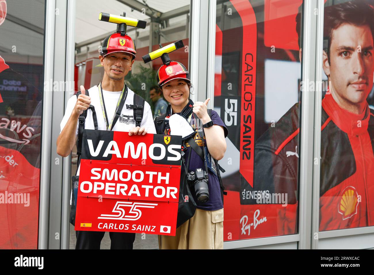 Zuschauer, Fans Scuderia Ferrari beim Großen Preis von Lenovo 2023, 16. Runde der Formel-1-Weltmeisterschaft 2023 vom 22. Bis 24. September 2023 auf dem Suzuka International Racing Course in Suzuka Stockfoto