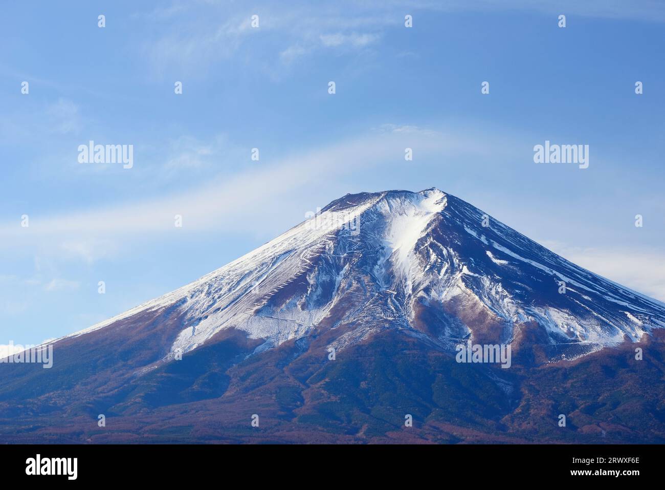 Yamanashi Mt. Fuji und Wolken am Himmel von Fujiyoshida City Stockfoto