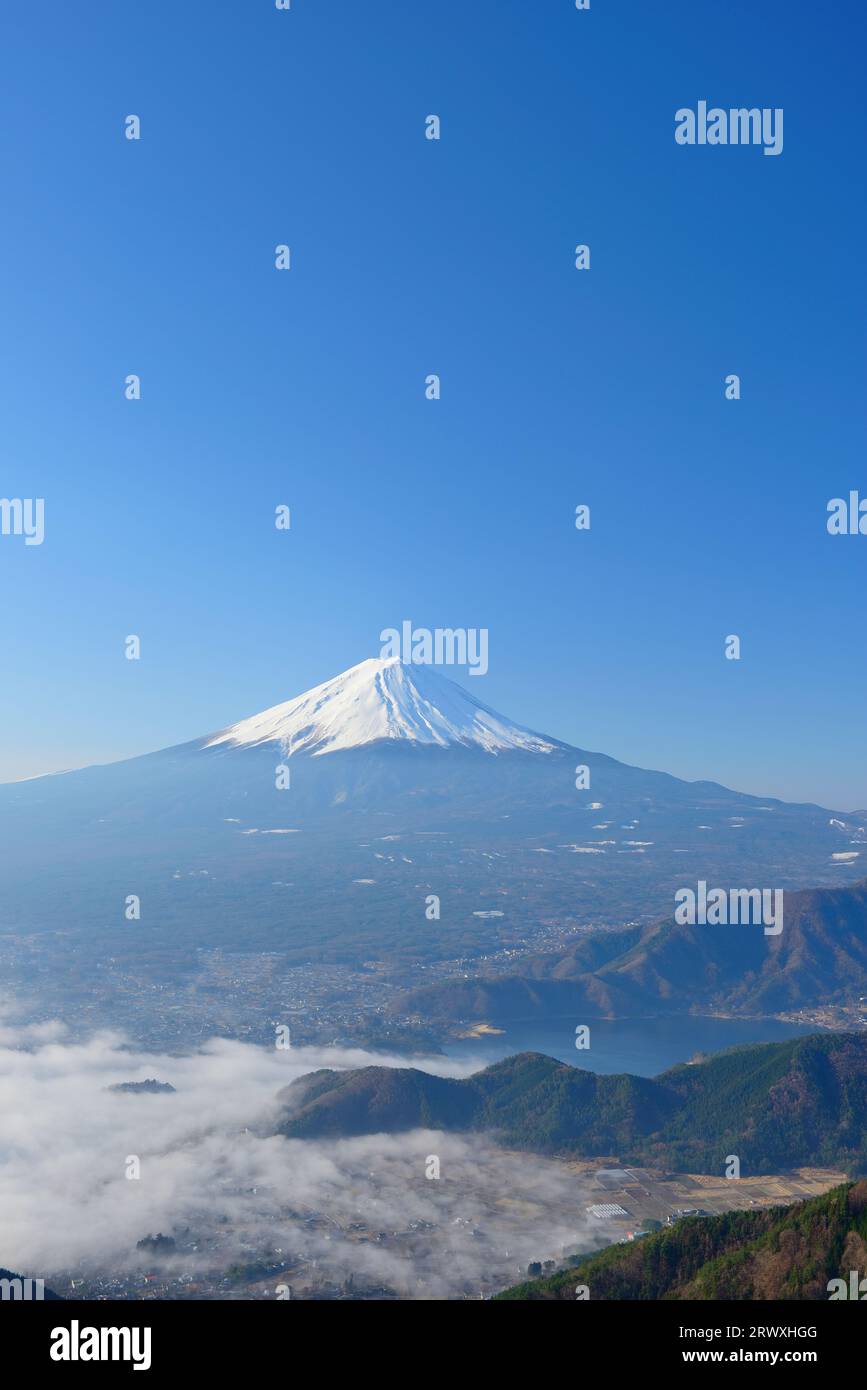 Yamanashi Mt. Fuji über dem Wolkenmeer Stockfoto