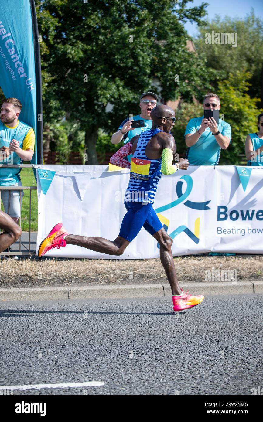 Sir Mo Farrah belegte den vierten Platz in seinem letzten Wettkampfrennen beim Great North Run 2023 Stockfoto