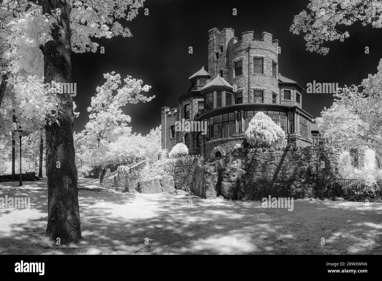 Kip’s Castle ist ein herrliches 9.000 Quadratfuß großes Herrenhaus, das eine mittelalterliche normannische Burg nachahmt. Stockfoto