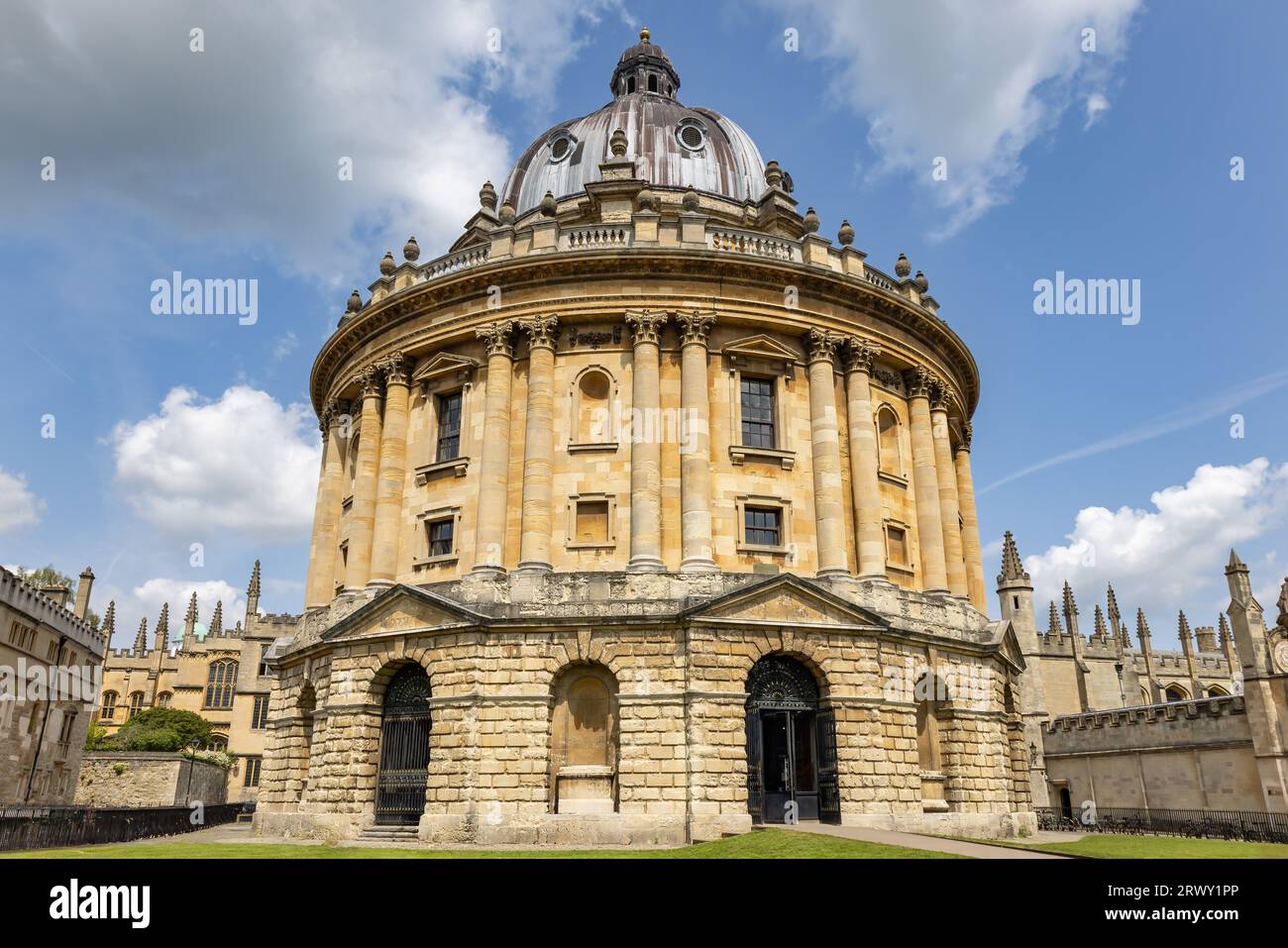 Die Radcliffe Camera, auch bekannt als Rad Cam oder die Kamera, ein Gebäude der University of Oxford, England. Seine Kreisform und Lage im Herzen des Stockfoto