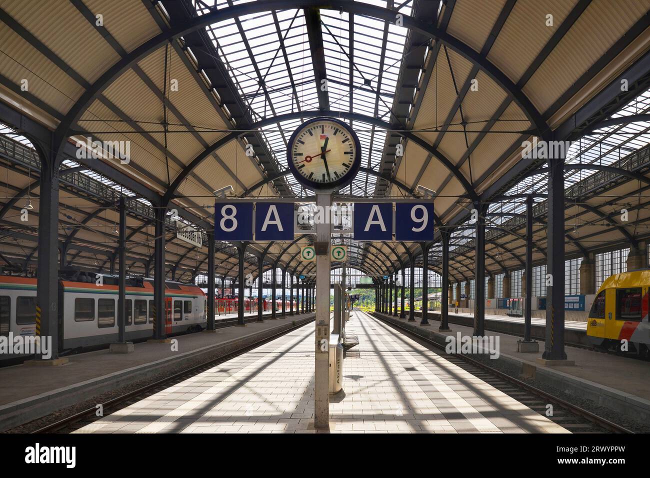 Hauptbahnhof, Deutschland, Hessen, Wiesbaden Stockfoto