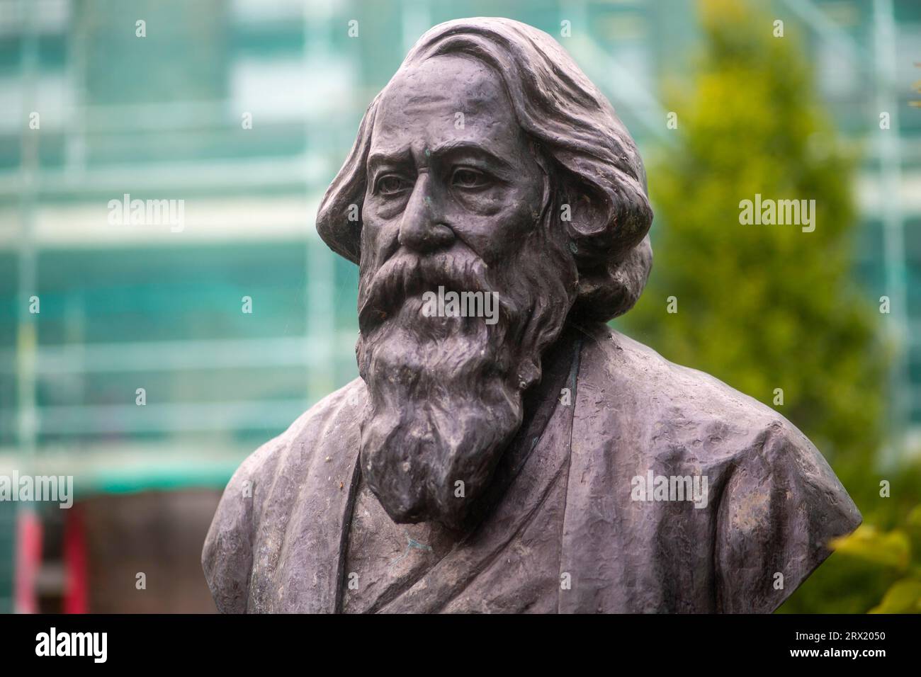 Eine Statue von Rabindranath Tagore, dem Nobelpreisträger und Dichter, der ein Freund von W.B. Yeats war. Sligo, Irland Stockfoto