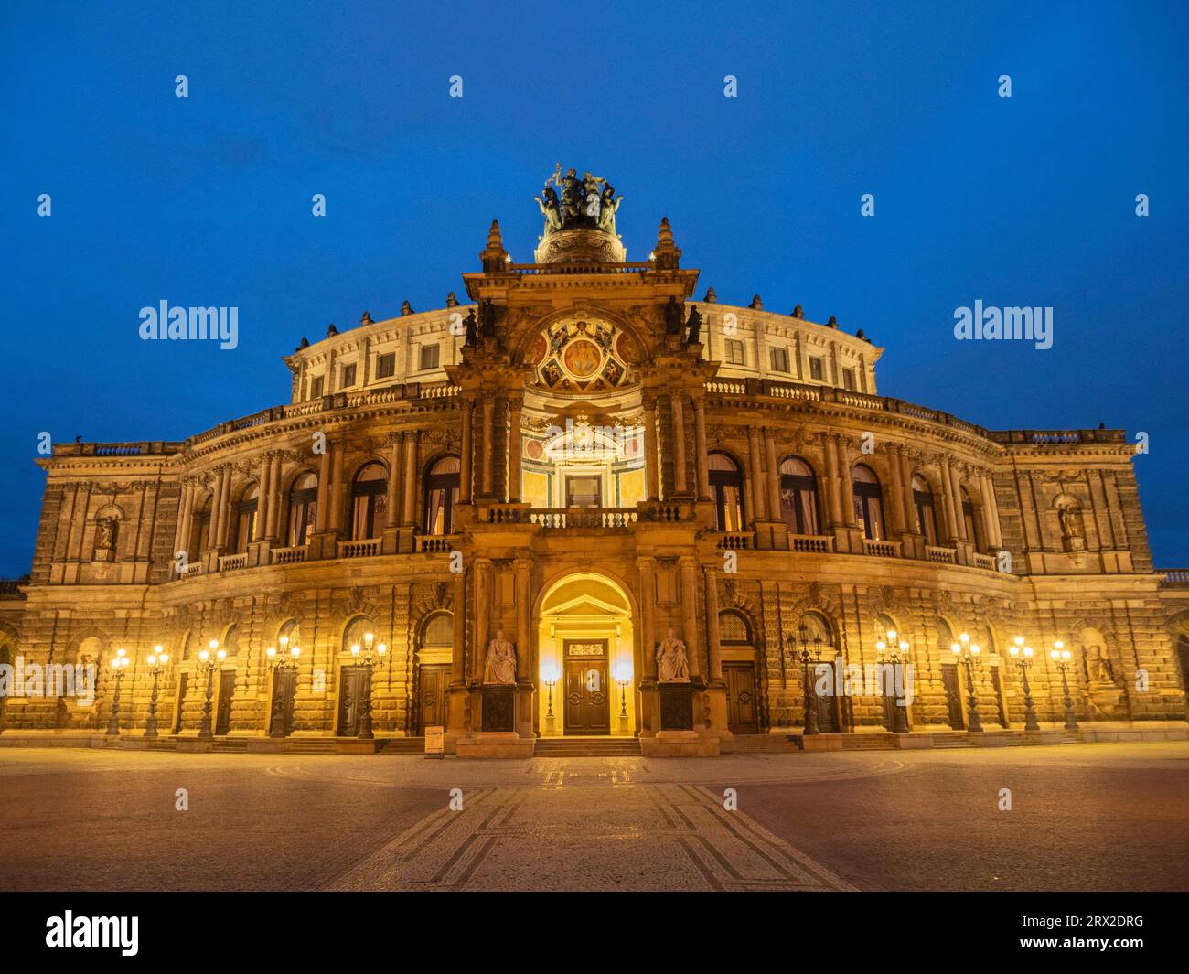 Die Semperoper, das Opernhaus der Sachsischen Staatsoper Dresden, Dresden, Sachsen, Deutschland, Europa Stockfoto