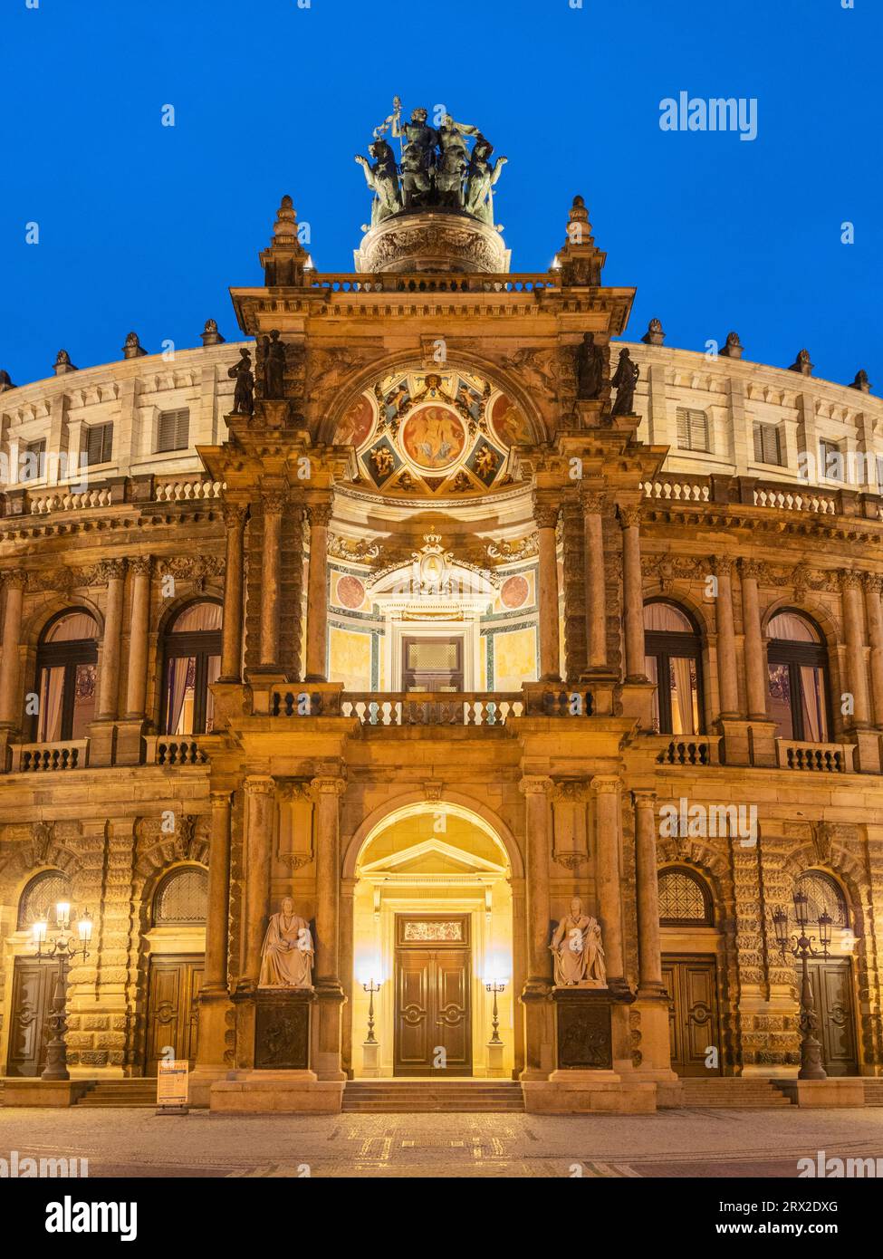 Die Semperoper, das Opernhaus der SAchsischen Staatsoper Dresden, Dresden, Sachsen, Deutschland, Europa Stockfoto