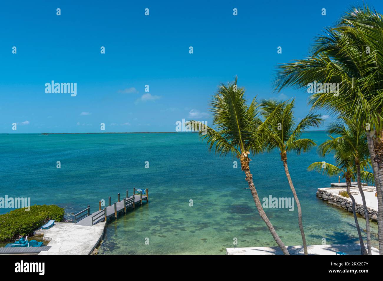 Aus der Vogelperspektive auf den kleinen Pier und die Lagune, Key Largo, Florida Keys USA Stockfoto