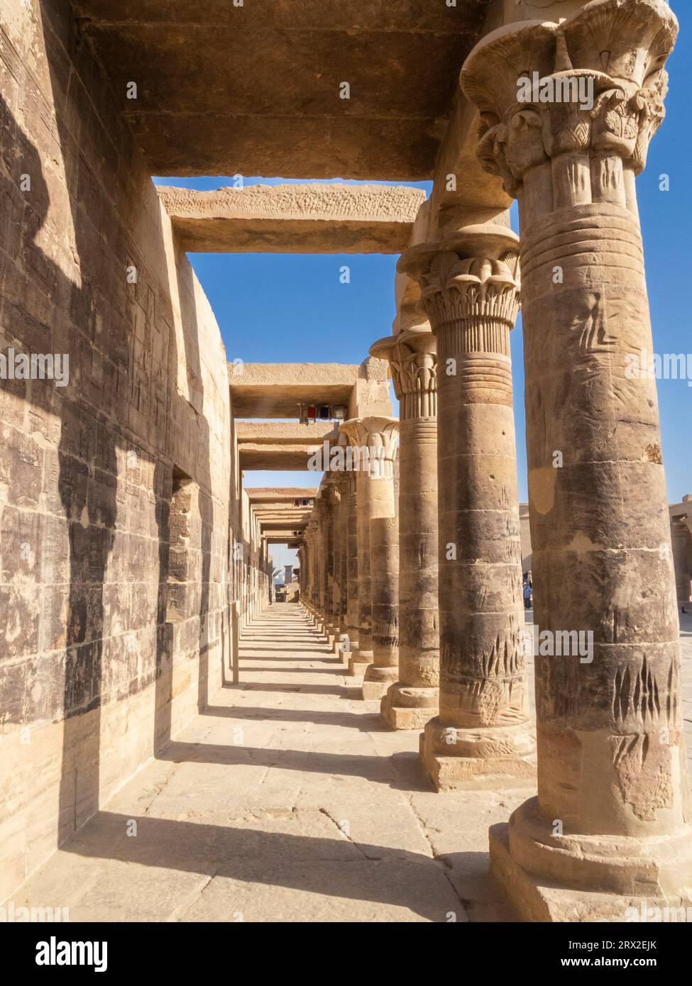 Säulen im Philae-Tempelkomplex, der Isis-Tempel, derzeit auf der Insel Agilkia, UNESCO-Weltkulturerbe, Ägypten, Nordafrika, Afrika Stockfoto