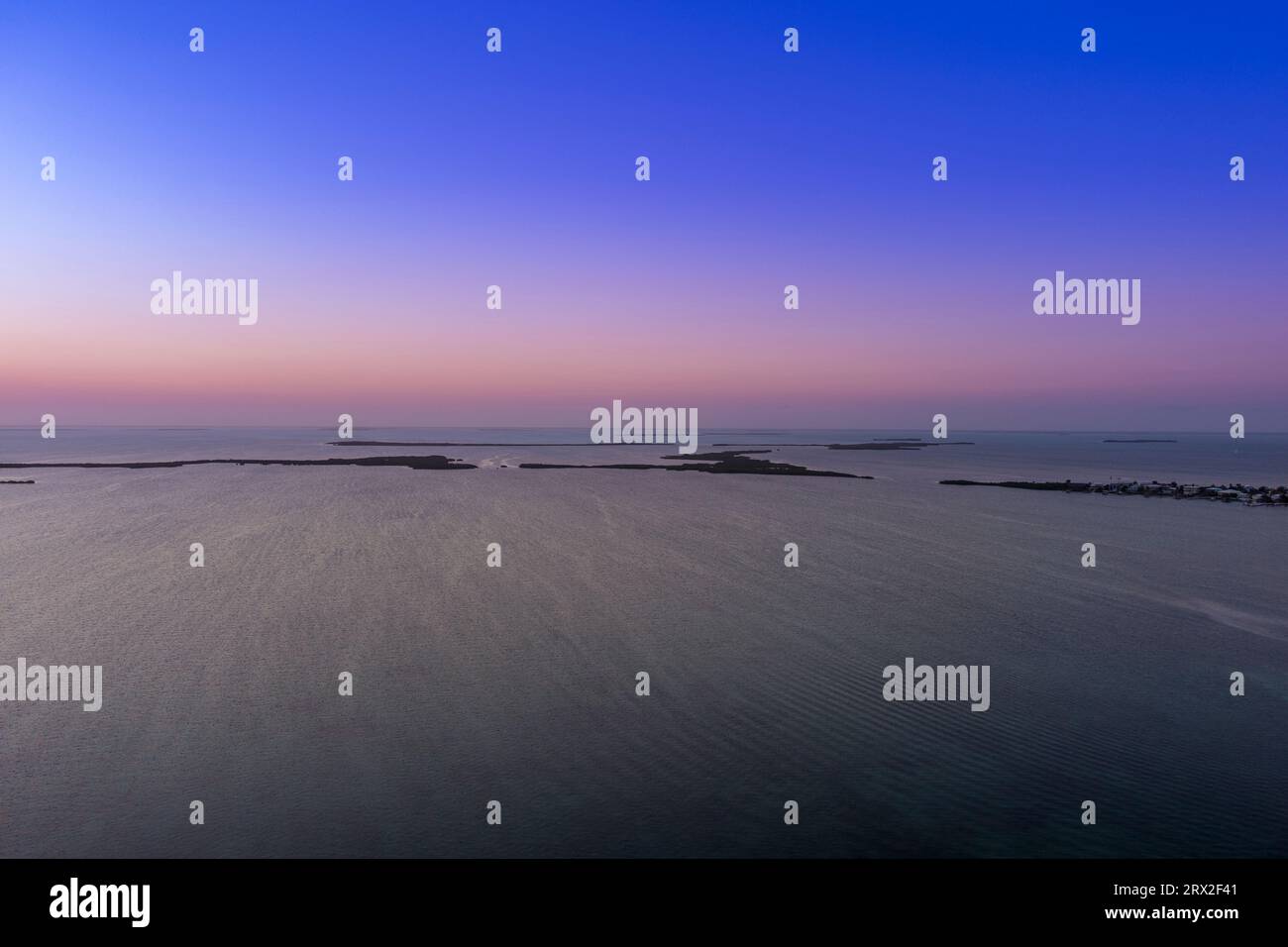 Blick aus der Vogelperspektive auf den Sonnenuntergang, Key Largo Florida Keys USA Stockfoto