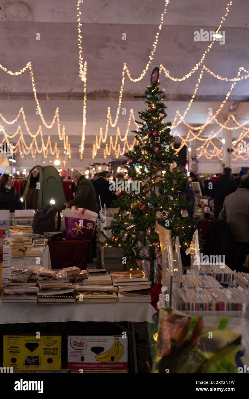 12. Dezember 2022 in Rom, Italien: Weihnachtsmarkt Stockfoto